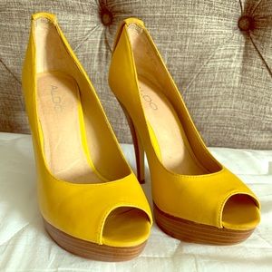 Aldo Peep Toe Platform heels
